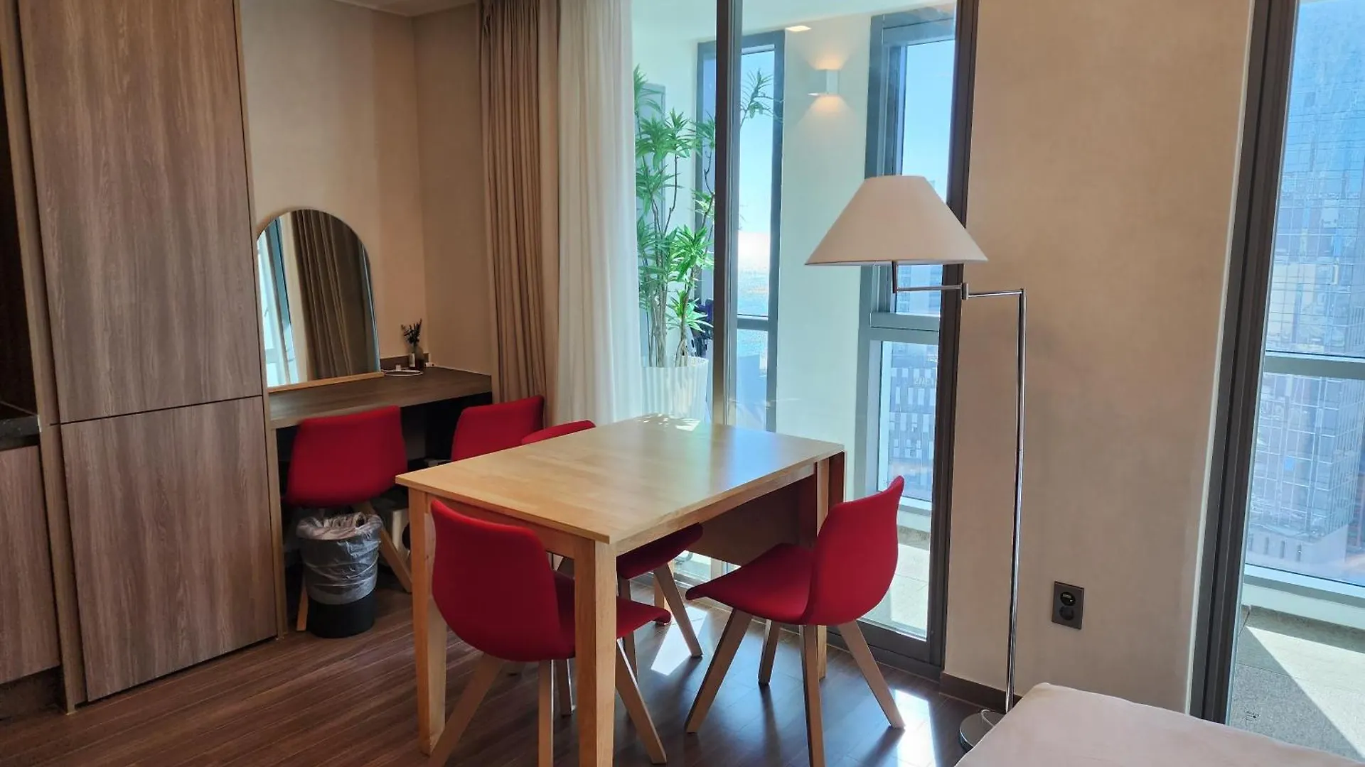 Apart Otel Bonatogether In Haeundae Resicidence Busan
